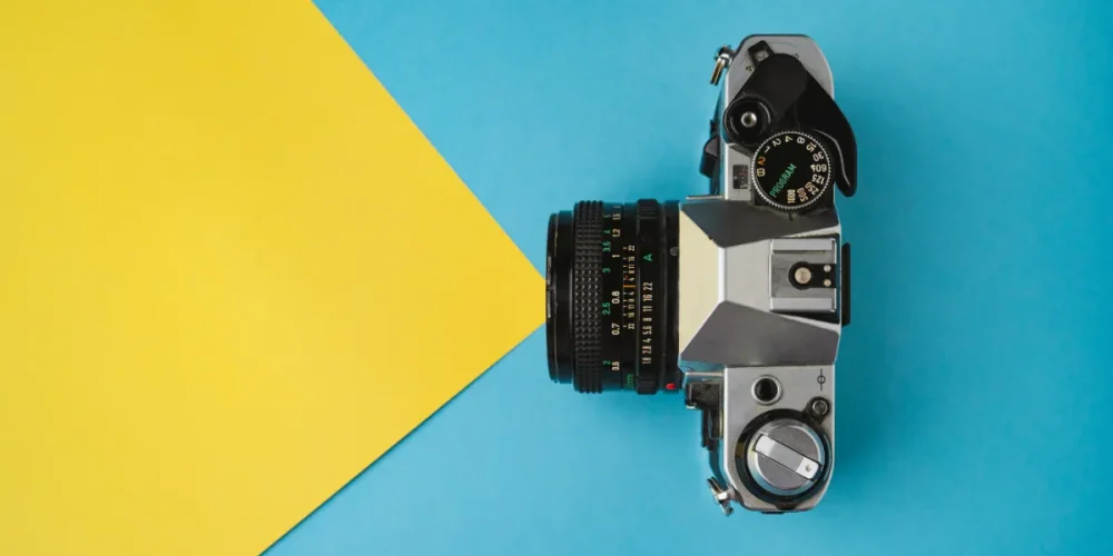 vintage-camera-against-a-bold-graphic_background